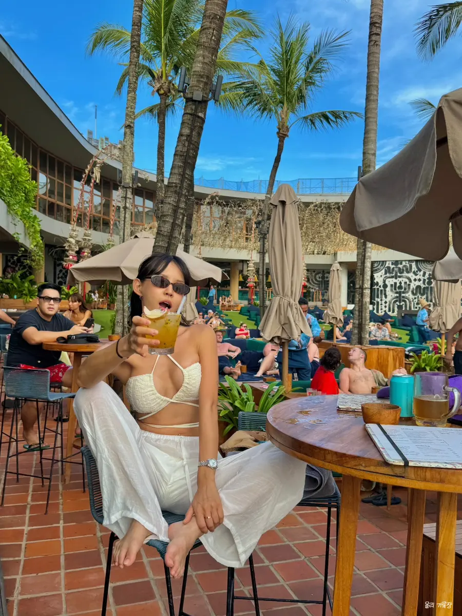 Beach Club Lighting
