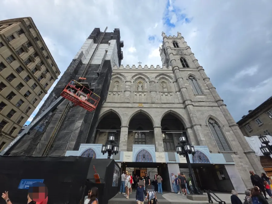 Aura Show inside Notre Dame Montreal