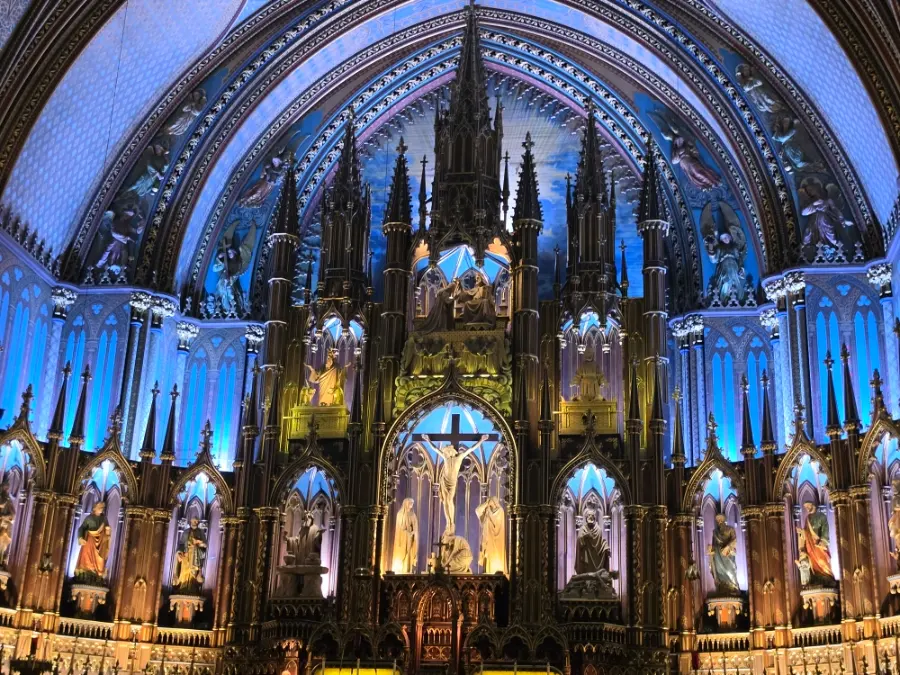 Notre Dame Montreal Aura Show light projections on ceiling