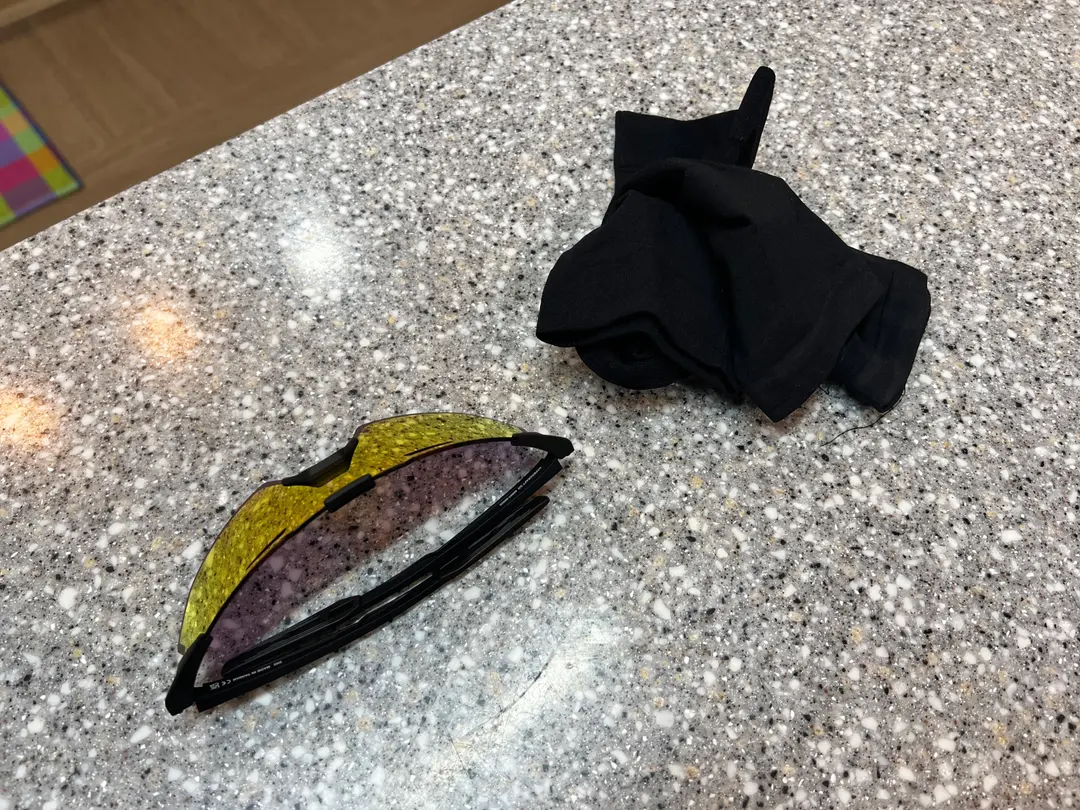 コンビニのおにぎりとエネルギーバー