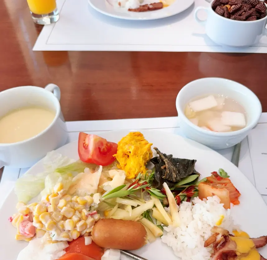 Goheung Travel | Sun Valley Resort Breakfast - Loved that the vegetables were incredibly fresh.