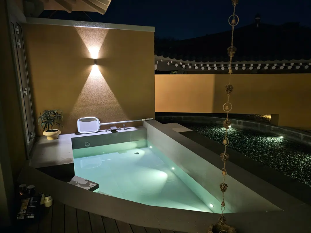 Outdoor Jacuzzi & Daecheong-maru