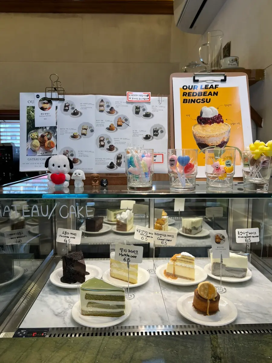 Dessert display at Our Leaf