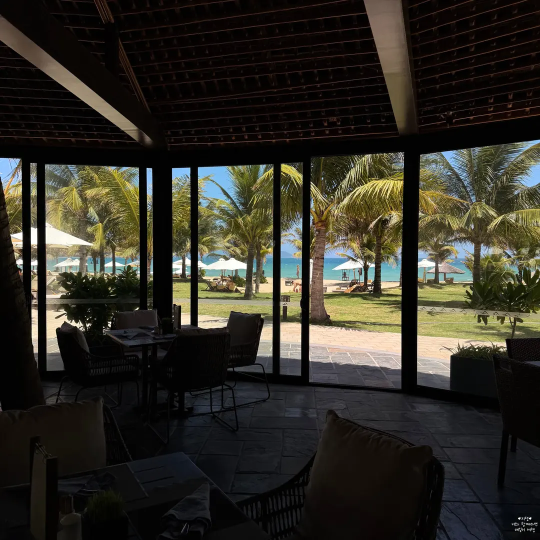 Poolside dining area