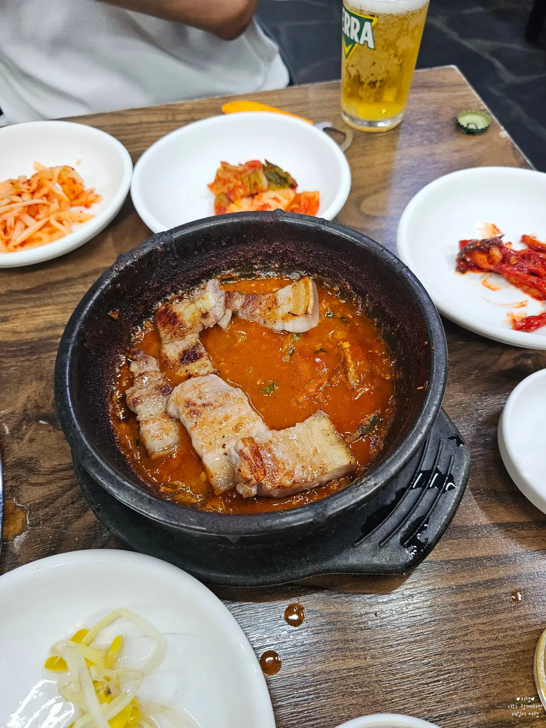 어차피 찍어먹을 것 같아서 다 익은 건 바로 담궈버렸어요. ㅋㅋ