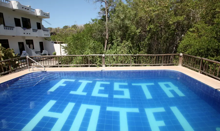 Ecuador Galápagos: The swimming pool at Hotel Fiesta
