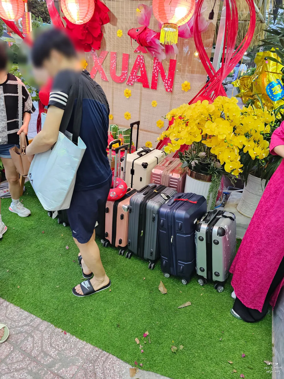 雖然是戶外,但有CCTV監控很安全!