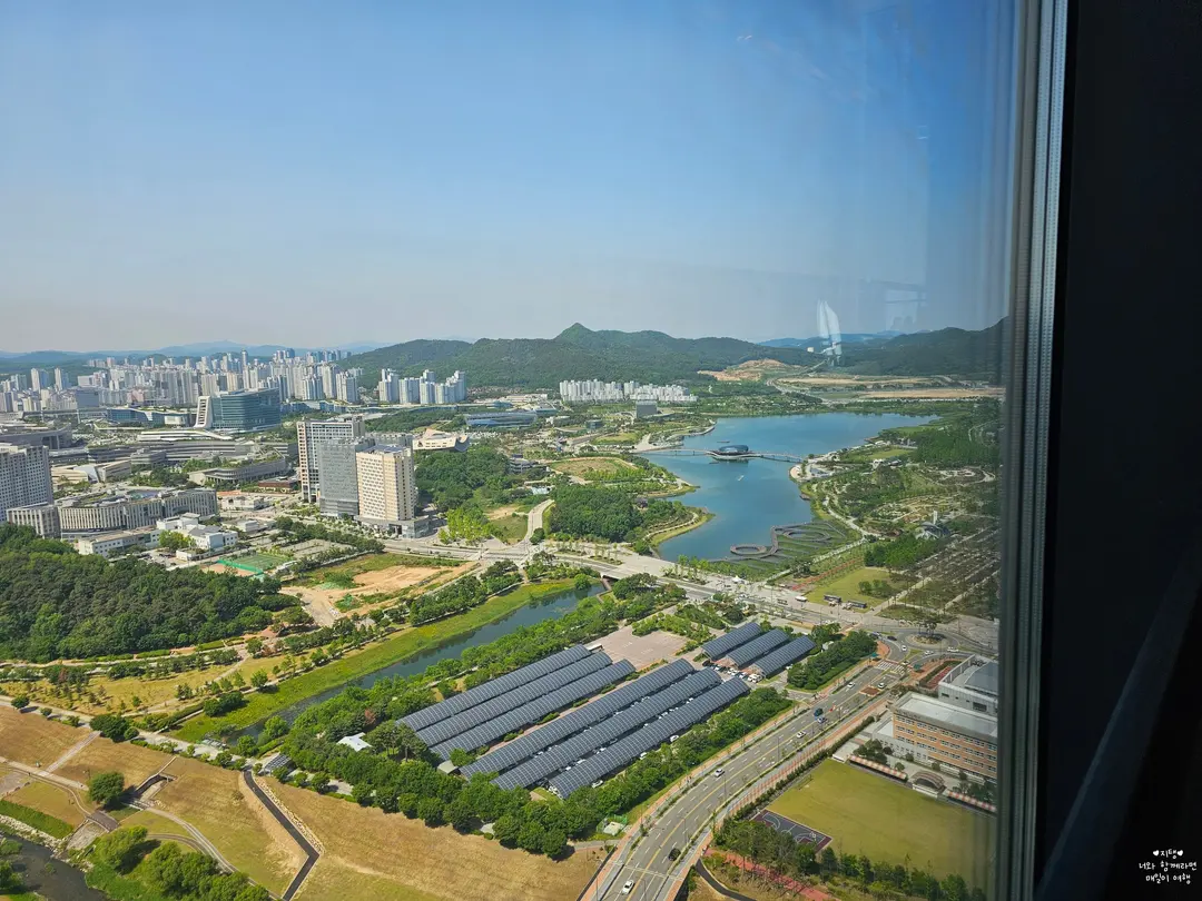 Looking closely out the window gave us this view!