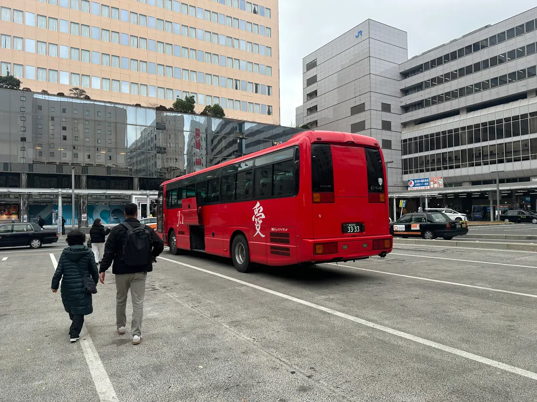 Tour bus