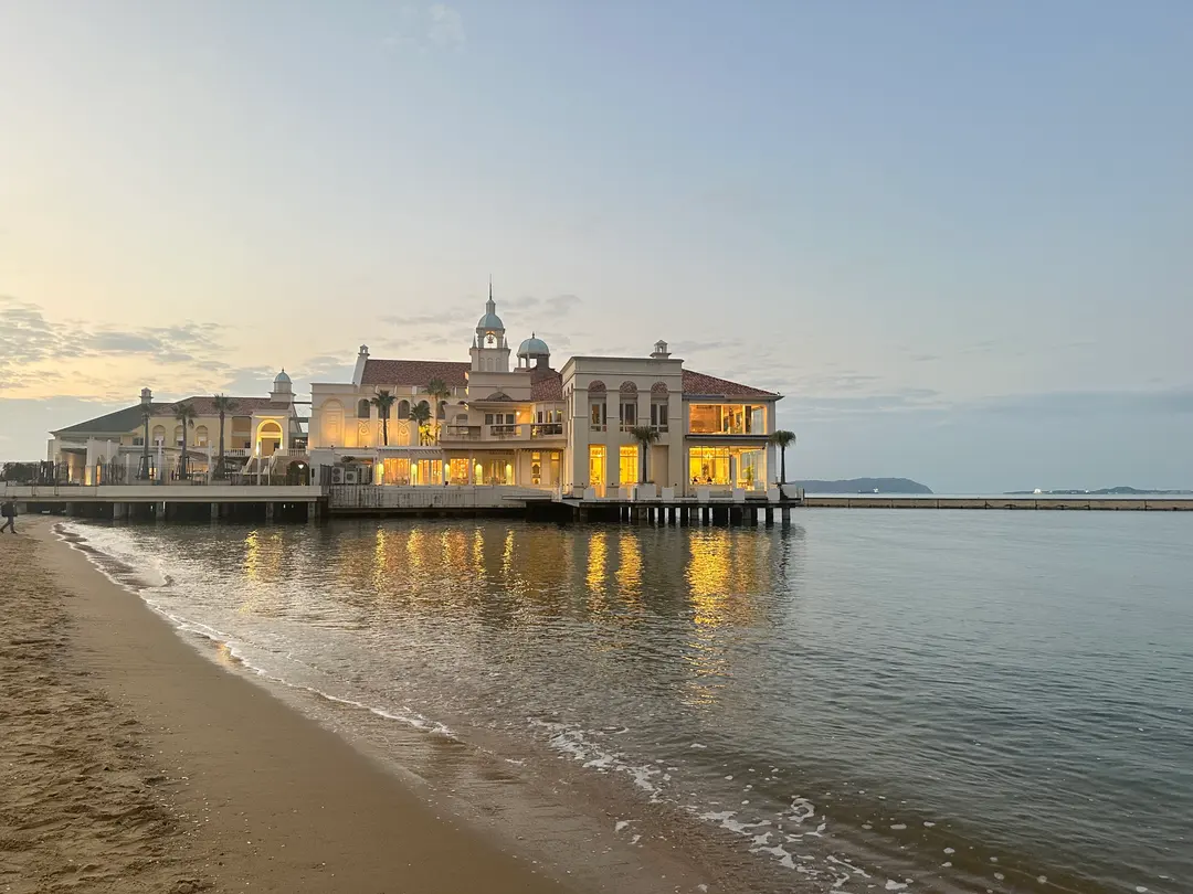 Momochi Beach Park
