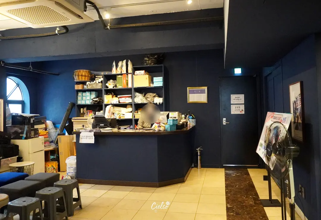 Theater ticket box desk