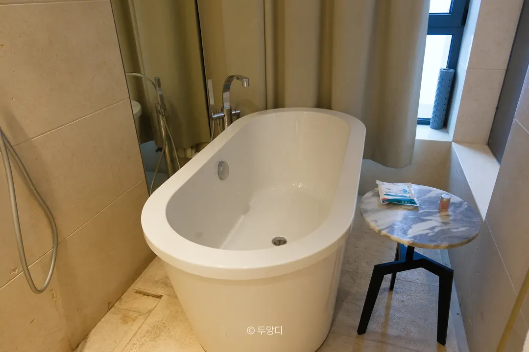 Qingdao Hotel 3