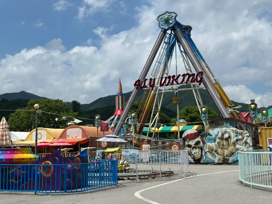A colorful retro Ferris wheel