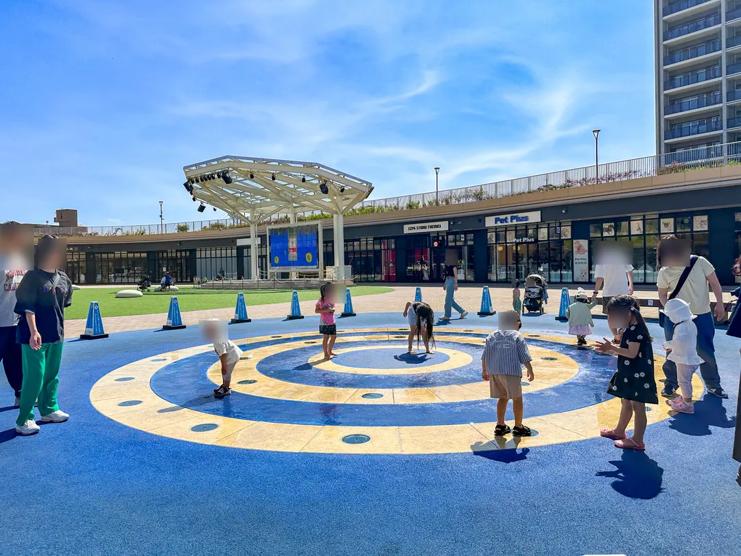 LaLaport Fukuoka Gundam and Splash Pad