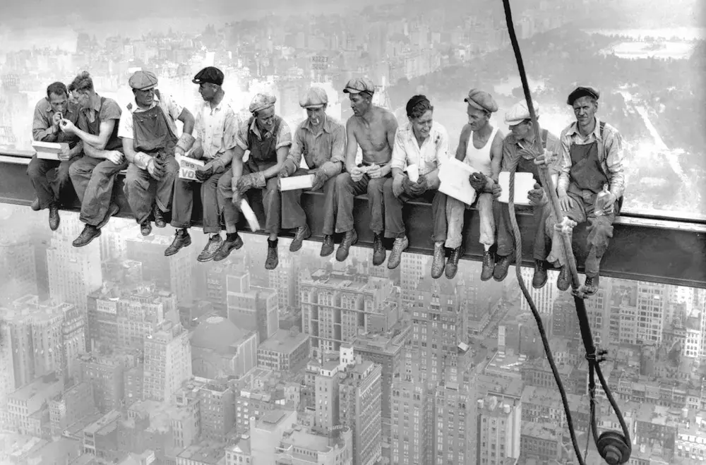 Lunch atop a Skyscraper