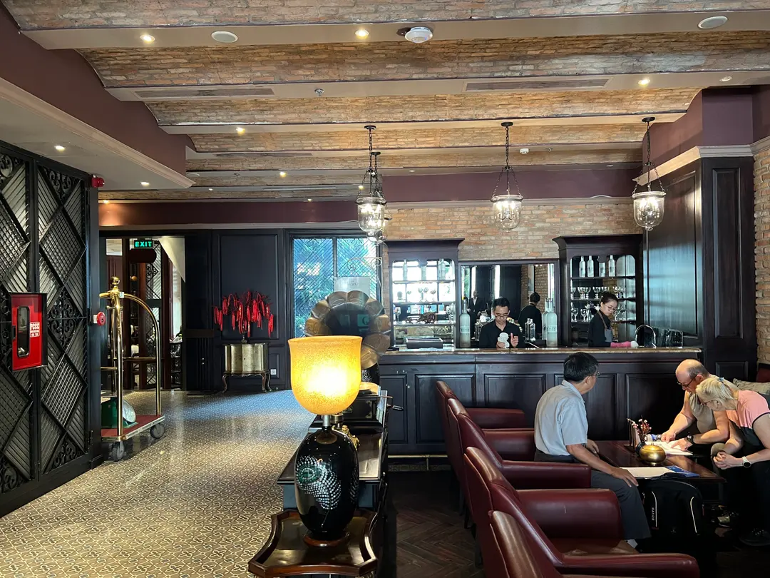 Alagon Saigon Room Desk