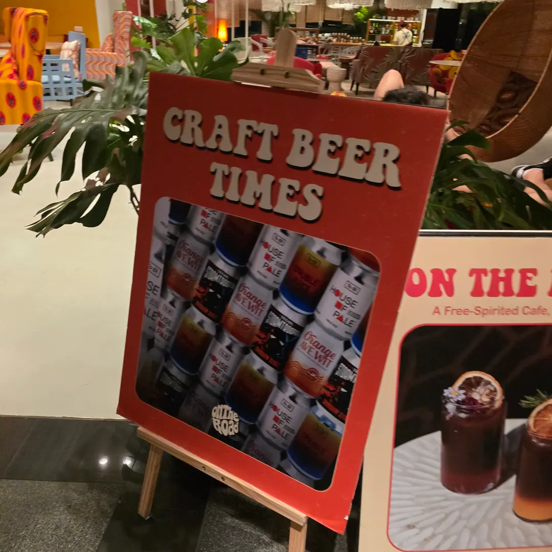 おしゃれなカフェスペース