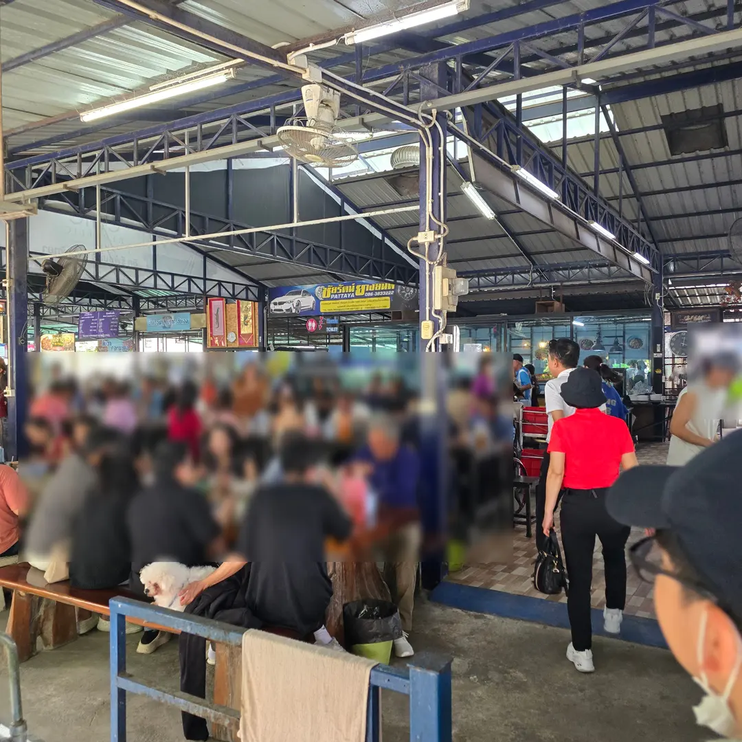 คนแน่นร้านเจ๊โต