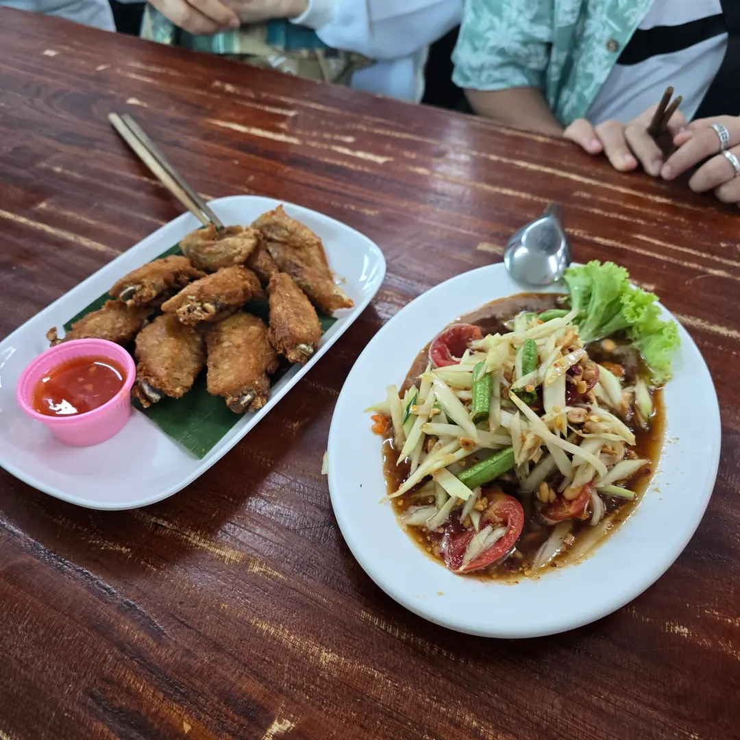 ส้มตำไทยรสเด็ด