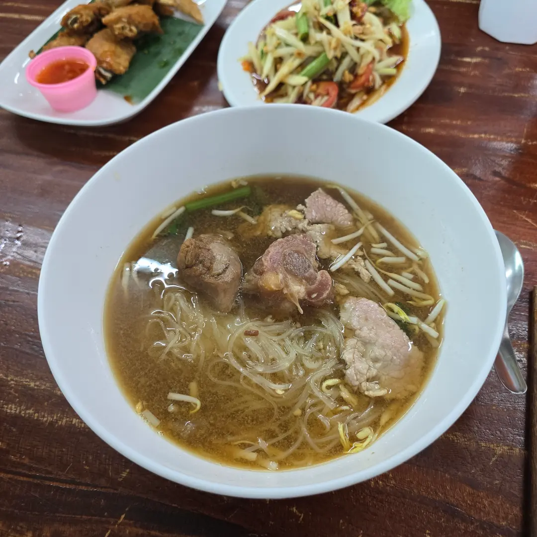 เกาเหลาเนื้อตุ๋นเอ็นแก้ว