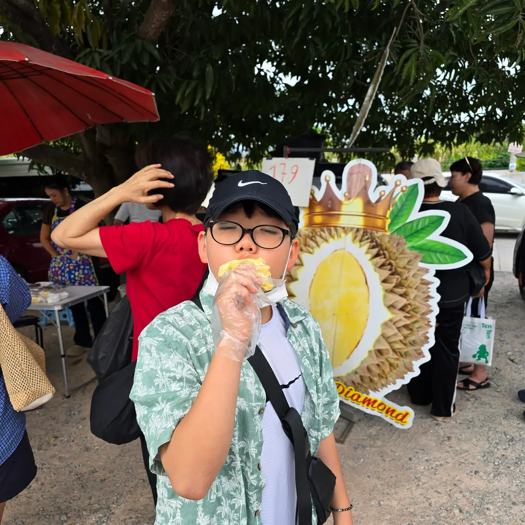 ทุเรียนแกะสด