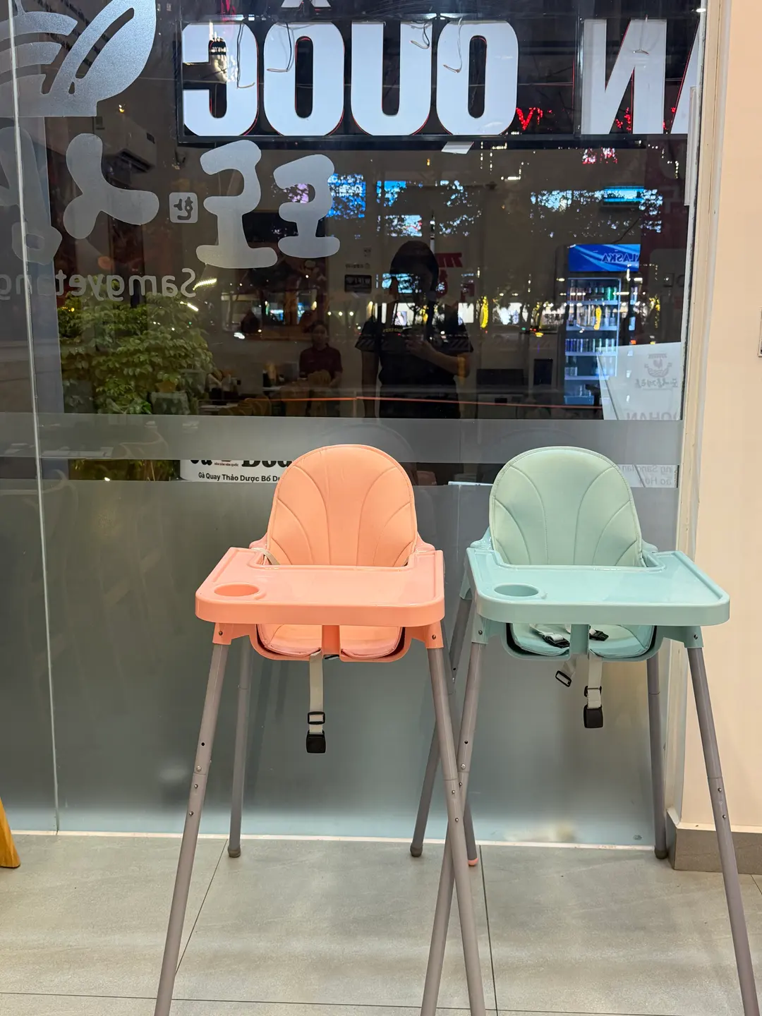 High Chairs Available