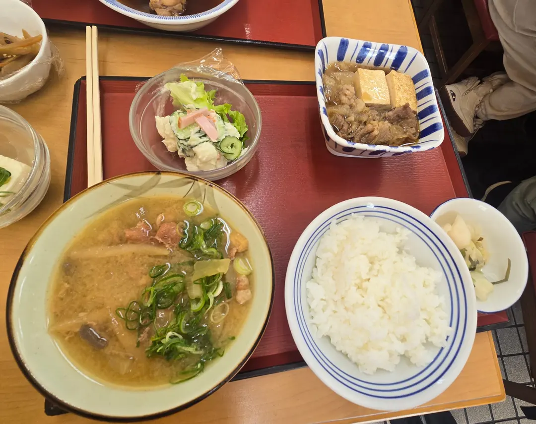 Satisfying Local Meal