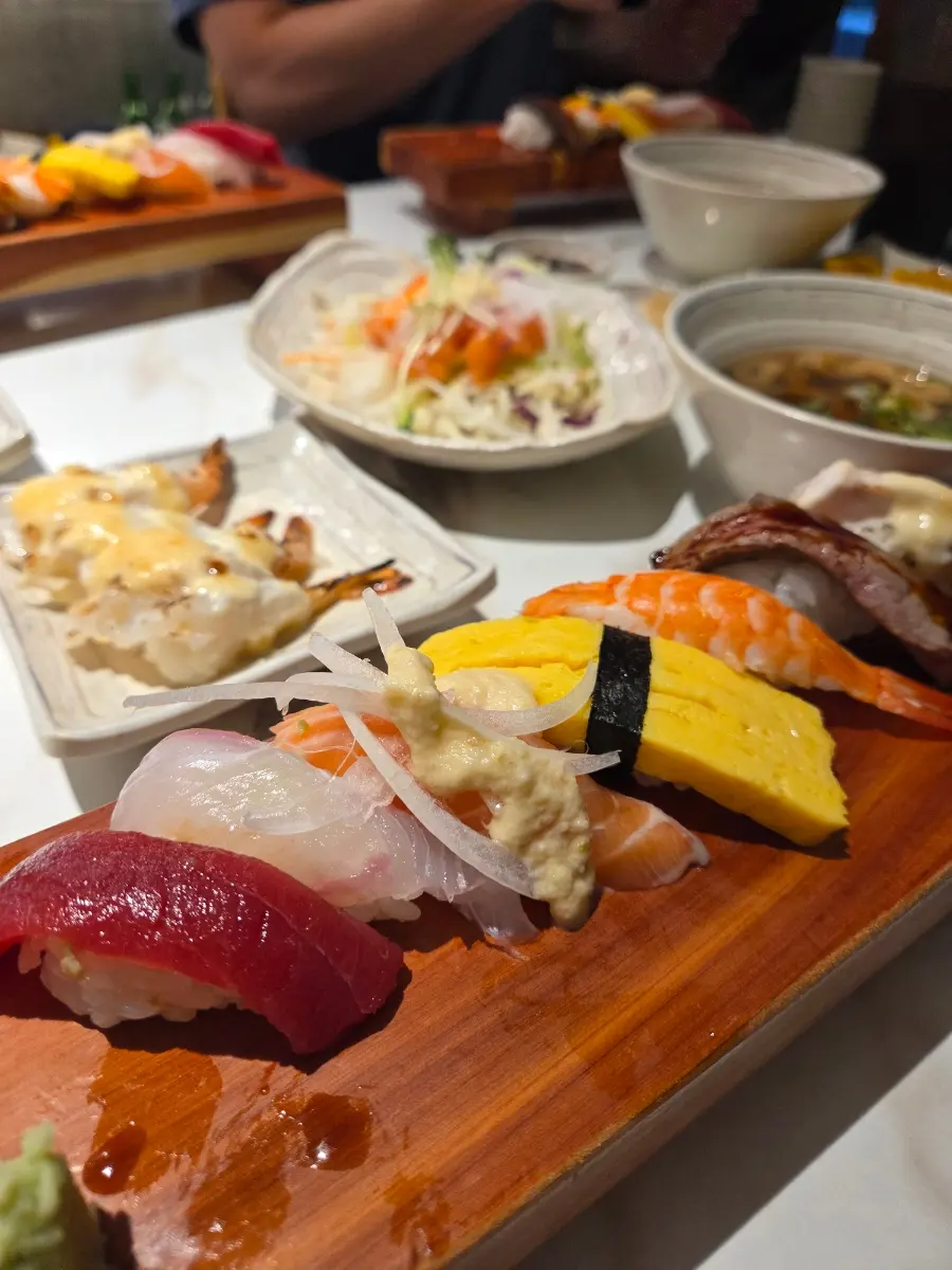 ซูชิแสนอร่อย