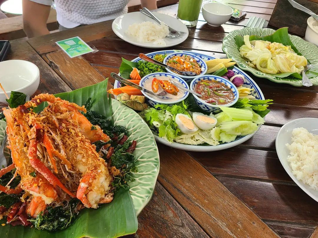 Thai food spread at Ayutthaya Retreat