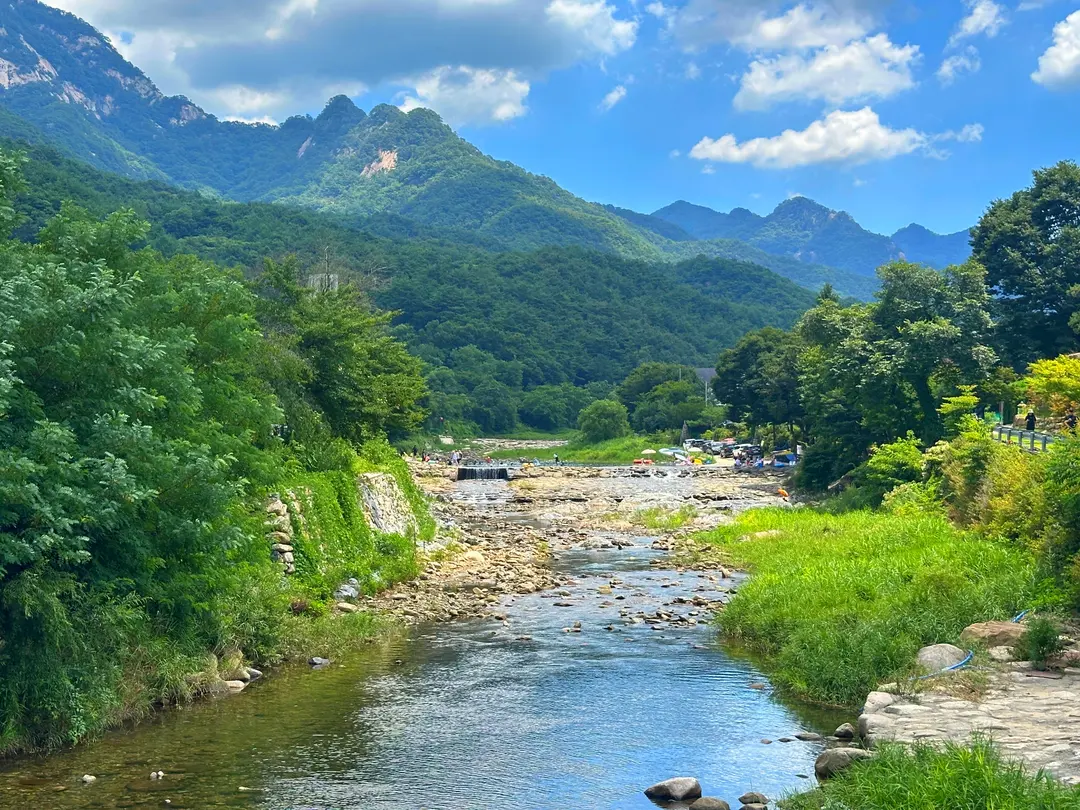 View of the valley from Songgyegyo Bridge