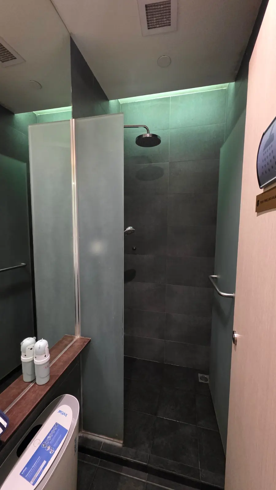 SATS貴賓室淋浴間備品