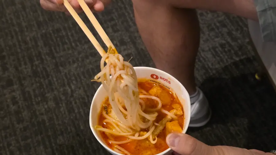 SATS貴賓室叻沙成品