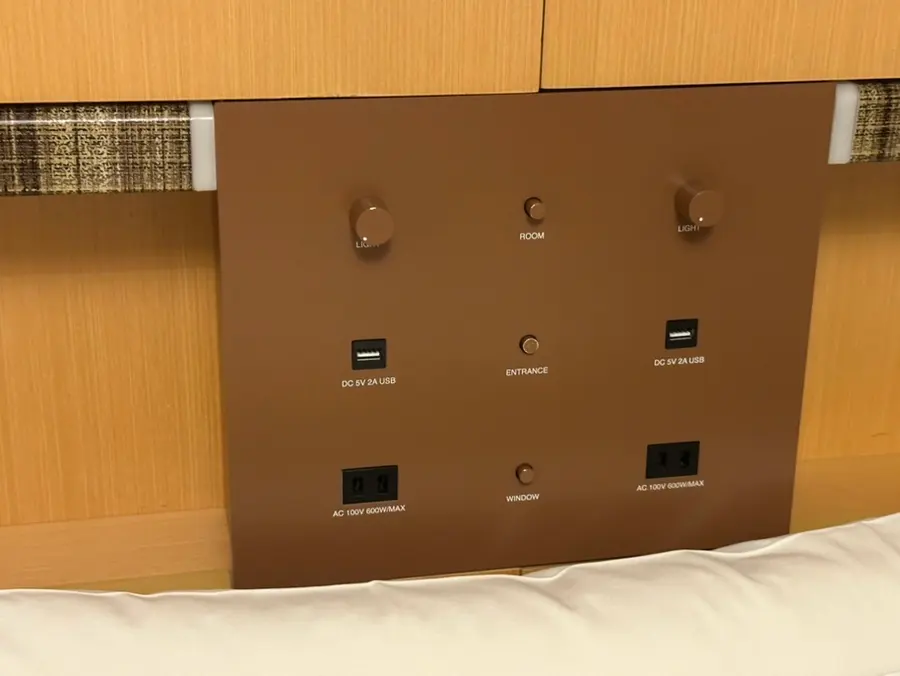 神戶蒙特利酒店三人房USB充電孔