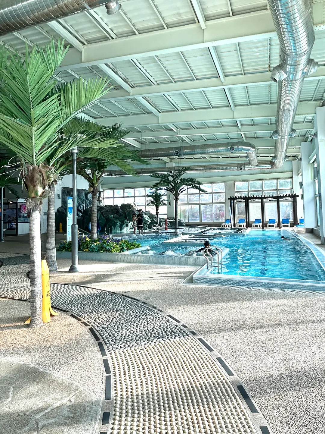 Deokgu Hot Spring Spa World Indoor Pool