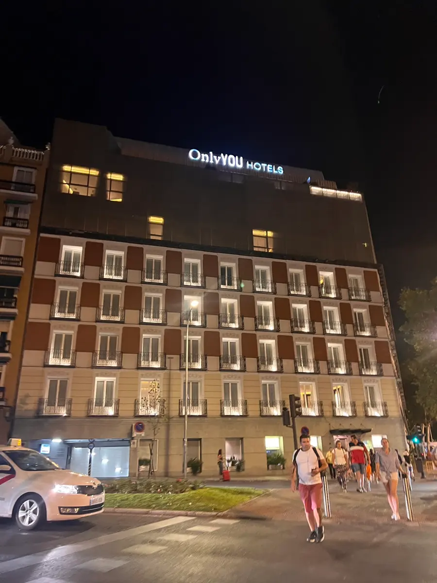 Only YOU Atocha酒店夜景