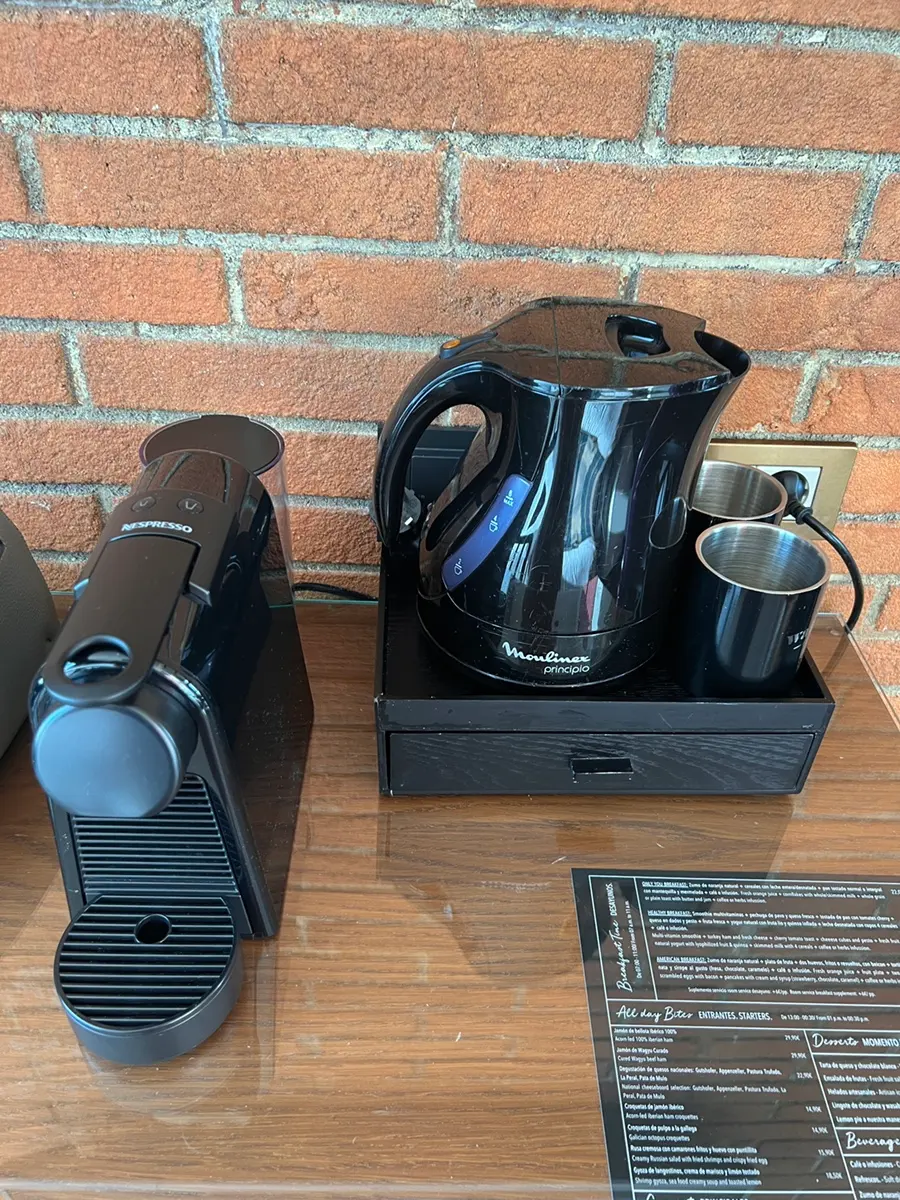 Nespresso咖啡機與電熱水壺