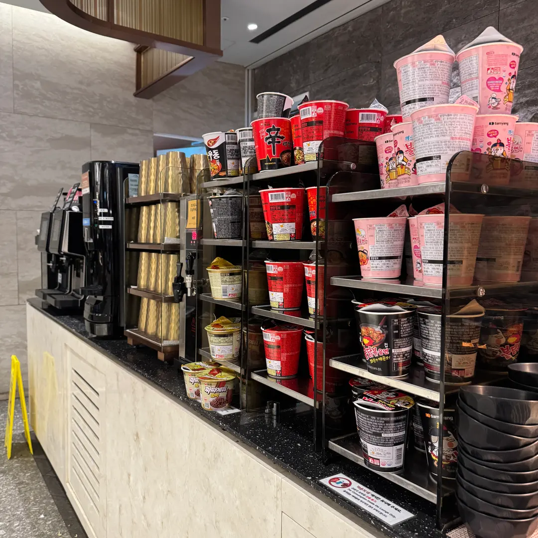 Matina Gold Lounge 自助餐 泡麵