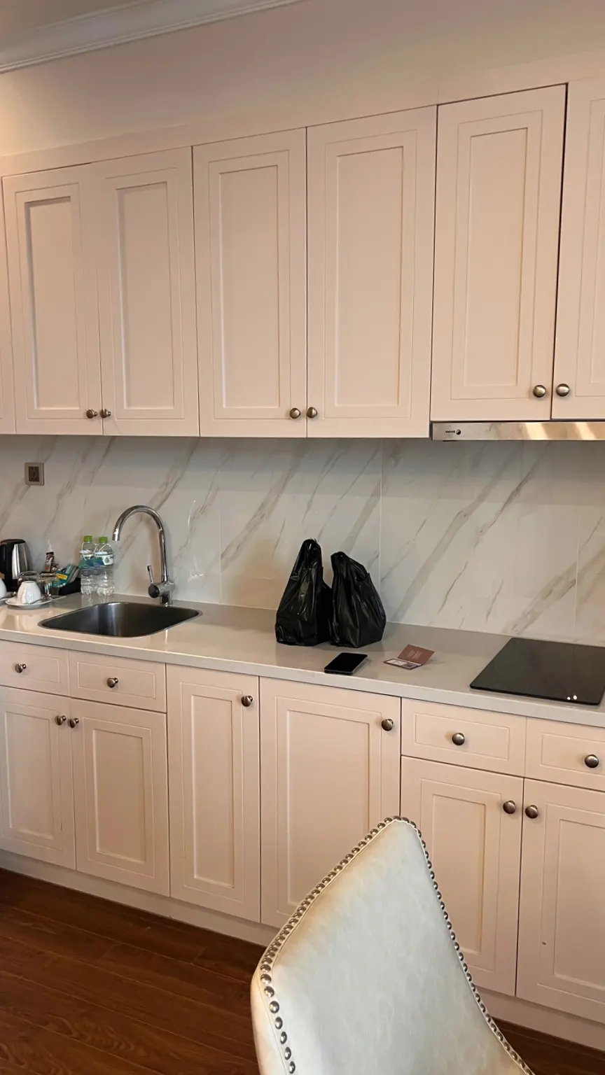 Kitchenette Area