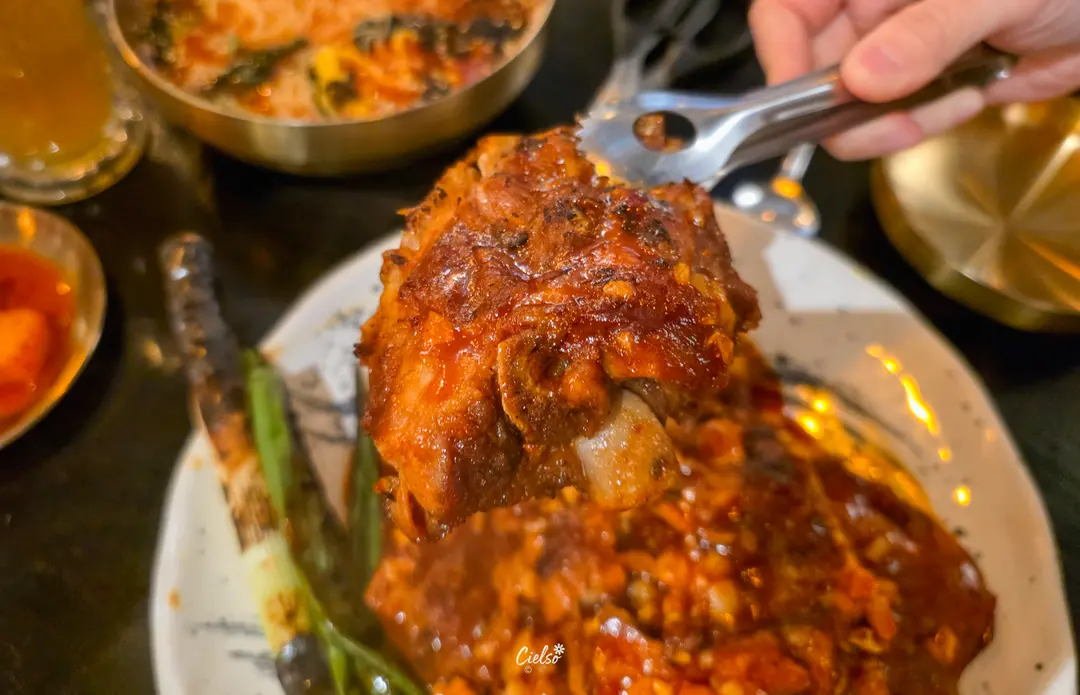 Tender meat coming off the bone