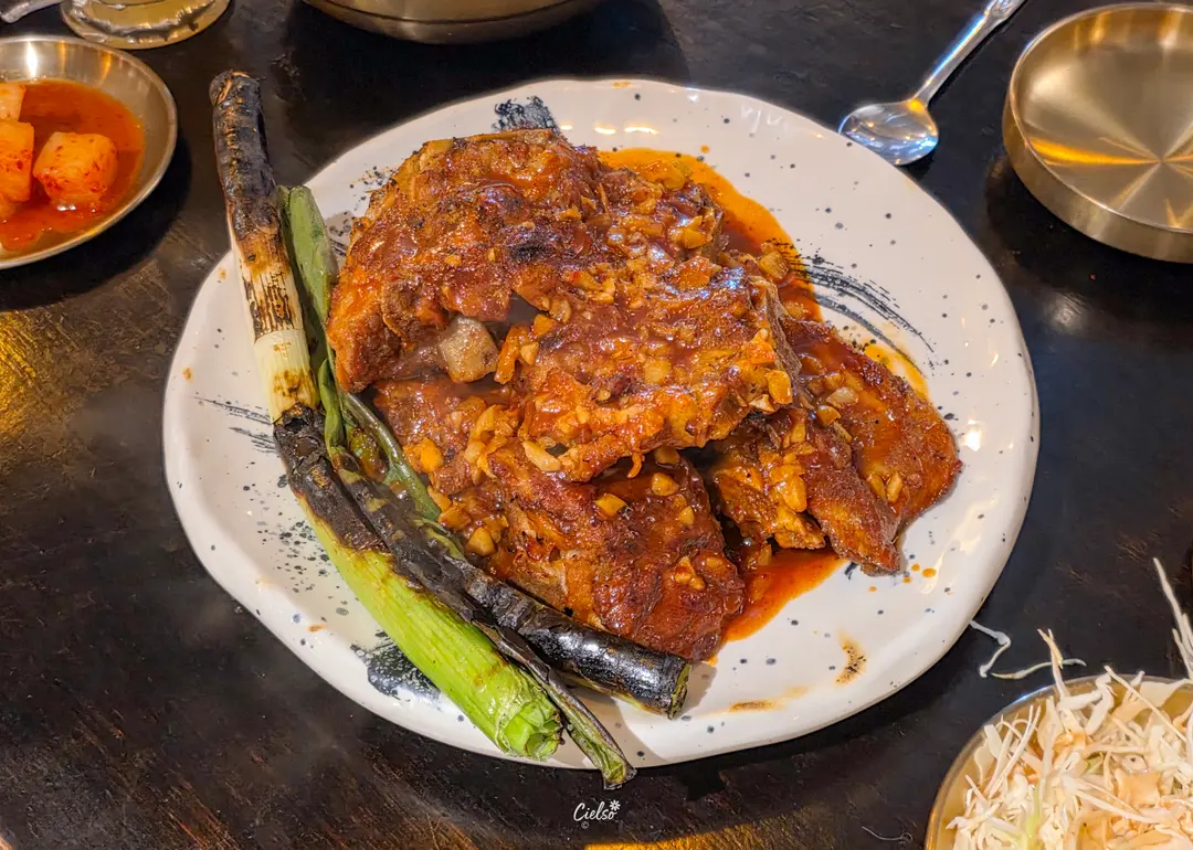 Platter of Baektan Pork Ribs
