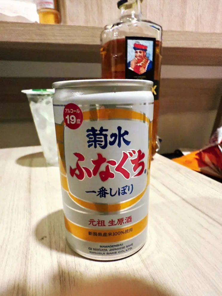 日本便利商店清酒推薦：告別普通啤酒，杯裝清酒菊水船口生原酒心得