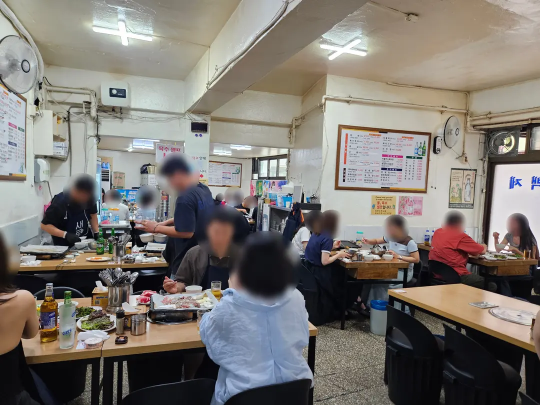 白帝精肉店 店内の様子