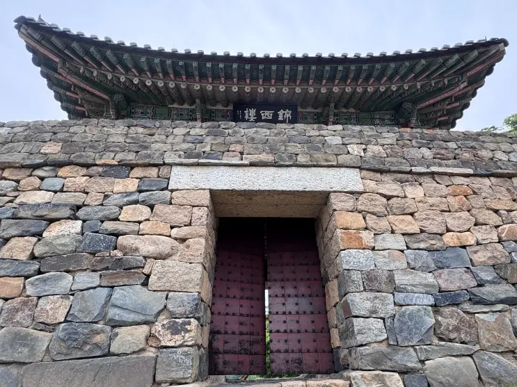 공주 가볼만한곳 공산성 아침 산책 코스 소요시간 입장료 반값 할인