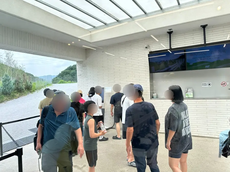 券売所キオスク 待機列
