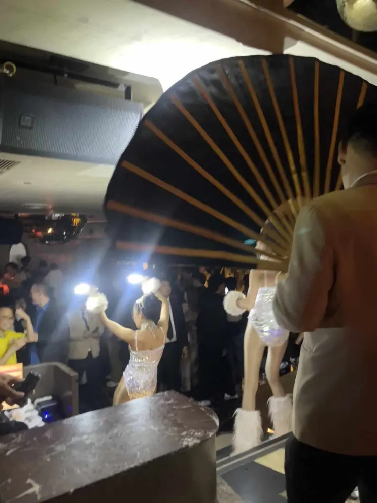 ทัวร์คลับกรุงเทพฯ | รีวิว, ค่าเข้า, เวลา, สถานที่ | เคล็ดลับเที่ยวคนเดียวสำหรับผู้หญิง