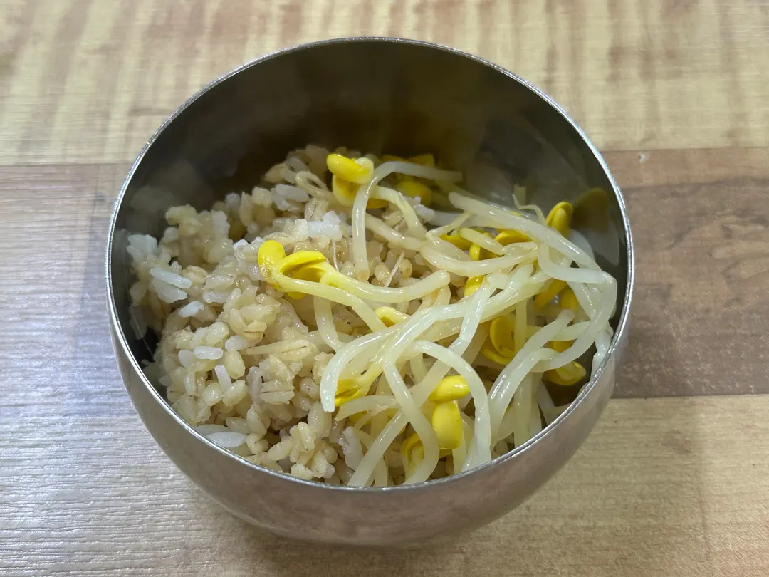 ミエネカルグクス本店 麦ご飯