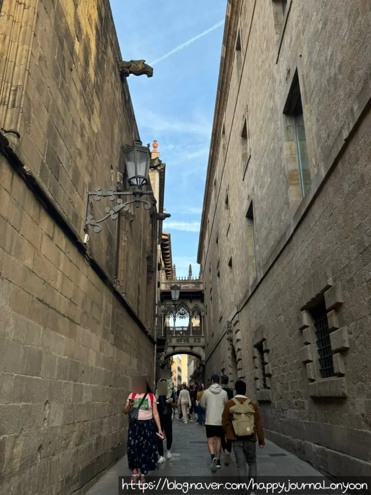 รีวิวทัวร์กลางคืน Gothic Quarter บาร์เซโลนา, โปรโมชั่นไกด์ทัวร์ Gaudi ฮามินชอล