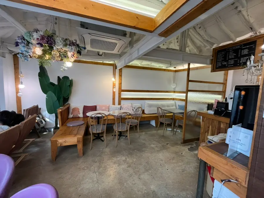 การตกแต่งภายในคาเฟ่
