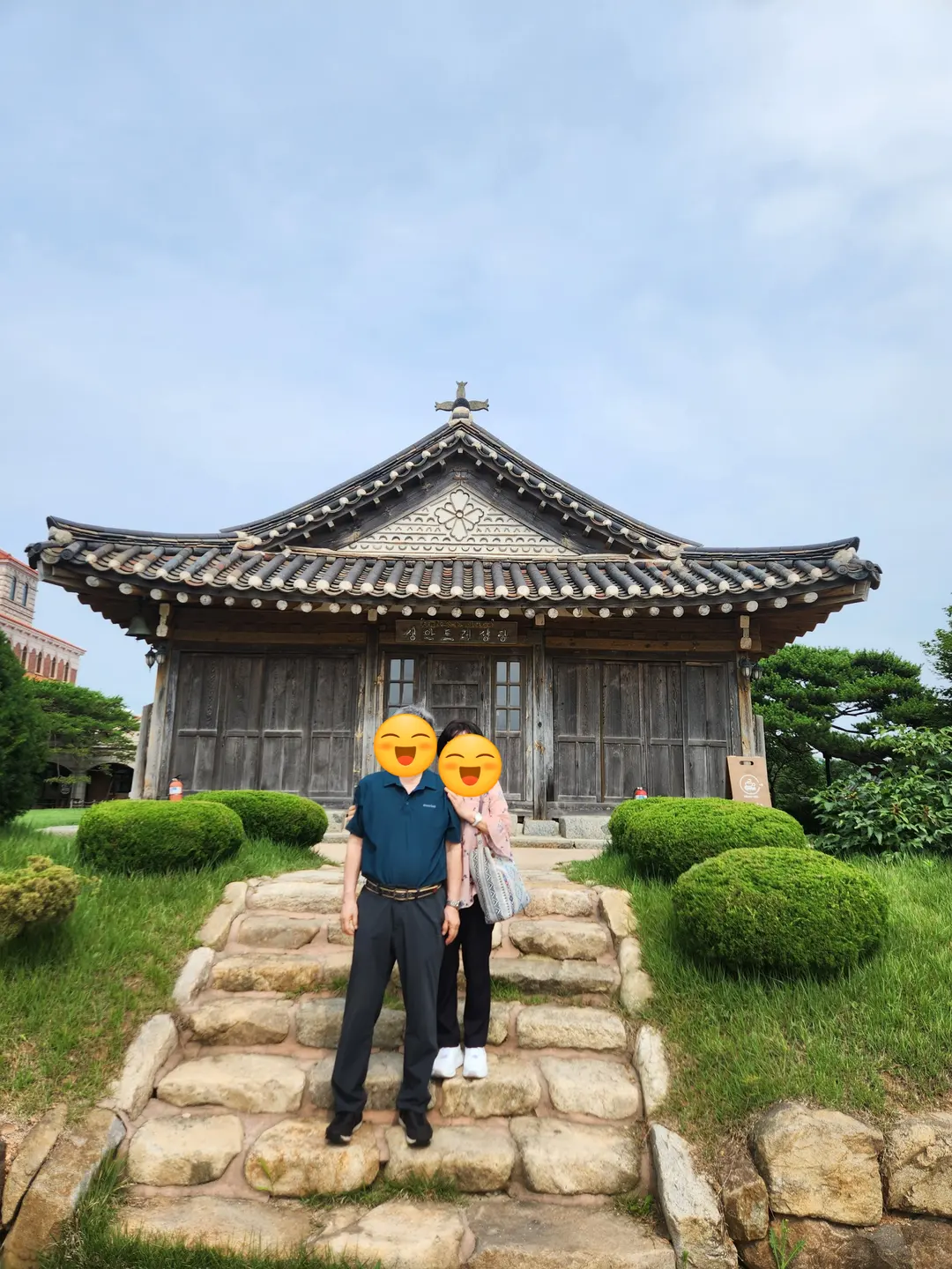 มุมถ่ายรูปสวยๆ ที่โบสถ์อนซูรี ซองคงฮเว