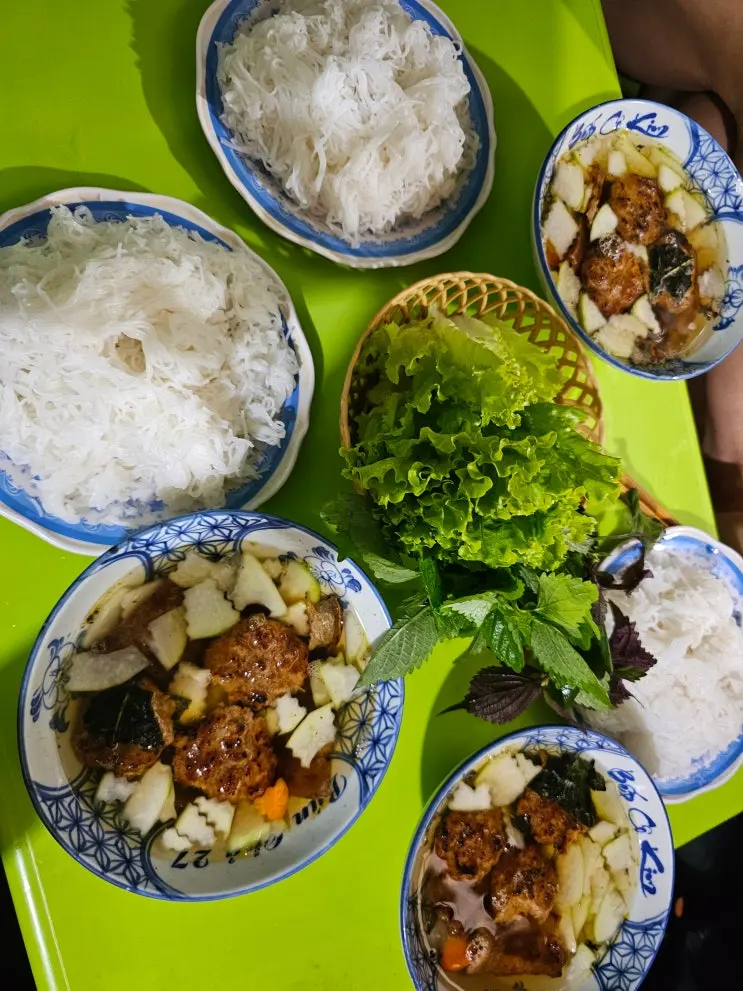 ハノイ ミーディン ベトナム ローカル ブンチャー 人気店 bun cha 27 おすすめ